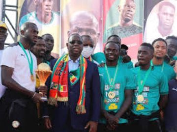 بعد التتويج بكأس أمم أفريقيا ..لاعبو السنغال يحصلون على مكافآت وأراض ساحلية