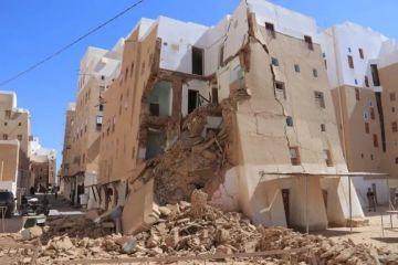  شبام تهتز.. ومنزل طيني ينهار وسط المدينة التاريخية هل نجت الأرواح؟! 