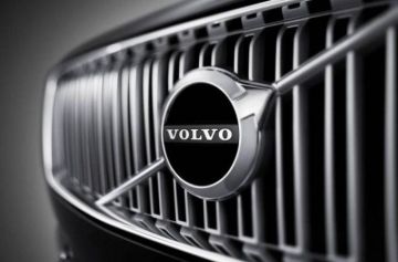 فولفو تستدعي 413 ألف سيارة في أمريكا لإصلاح خلل برمجي فولفو تستدعي 413 ألف سيارة في أمريكا لإصلاح خلل برمجي