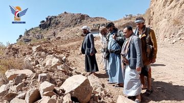 محافظ ريمة يطلع على الأعمال الإنشائية لتأهيل وصيانة طريق الجبين - مزهر ـ مدينة الشرق