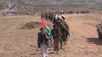 وقفة ومسير راجل لخريجي دورات طوفان الأقصى في مديرية بني حشيش