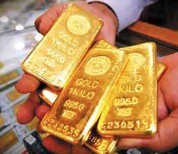 بريق الذهب في مهب الحرب الاقتصادية: استقرار عند حافة الانفجار السعري في أسواق اليمن! بريق الذهب في مهب الحرب الاقتصادية: استقرار عند حافة الانفجار السعري في أسواق اليمن!