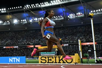 قوى: توقيف العداءة الأميركية ريتشاردسون في فلوريدا بسبب السرعة الزائدة