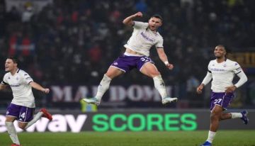 الدوري الإيطالي.. فيورنتينا يفوز ويُكرّم ذكرى رئيسه الراحل