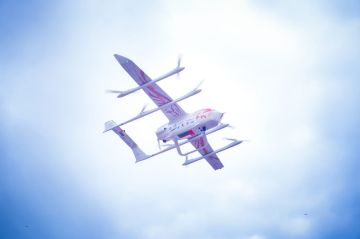 سلطنة عمان تدشن طائرة الشحن المسيرة سهم سلطنة عمان تدشن طائرة الشحن المسيرة سهم