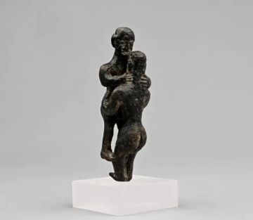 قطعة أثرية يمنية نادرة من ”تماثيل الاعتراف“ تُعرض للبيع في مزاد دولي بلندن مطلع مارس القادم