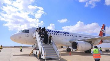 عودة الحركة الجوية إلى المهرة واستقبال أول رحلة عبر مطار الغيضة الدولي عودة الحركة الجوية إلى المهرة واستقبال أول رحلة عبر مطار الغيضة الدولي