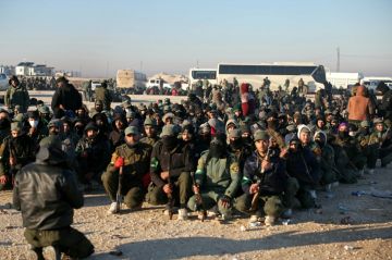 الولايات المتحدة تبدأ نقل جهاديين احتجزهم أكراد سوريا لسنوات إلى العراق