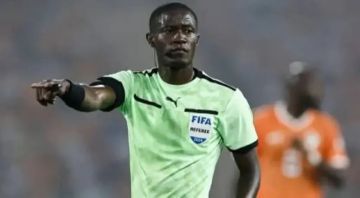 حكم مباراة الفراعنة والسنغال في نصف نهائي أمم أفريقيا.. التفاصيل كاملة