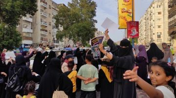 أزمة رواتب خانقة في عدن.. تردي الأوضاع المعيشية بعد 3 أشهر من الانقطاع أزمة رواتب خانقة في عدن.. تردي الأوضاع المعيشية بعد 3 أشهر من الانقطاع