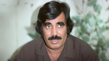 هاني البيض يعلن وفاة والده علي سالم البيض بنعي مؤثر هاني البيض يعلن وفاة والده علي سالم البيض بنعي مؤثر