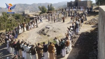 وقفات حاشدة بمحافظة ذمار تأكيدا على الجهوزية لمواجهة العدو وقفات حاشدة بمحافظة ذمار تأكيدا على الجهوزية لمواجهة العدو