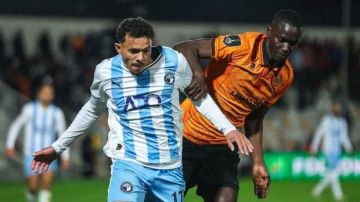 التعادل السلبي يحسم مواجهة بيراميدز ونهضة بركان