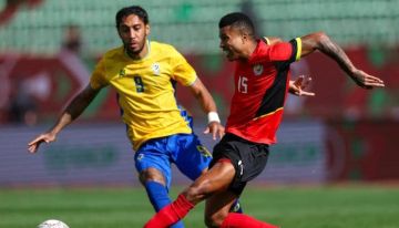 الحكومة الجابونية تعلق نشاط المنتخب.. وقرار صادم ضد أوباميانج