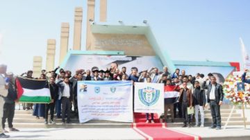 قيادة جامعة 21 سبتمبر تزور أضرحة الشهداء الصماد والرهوي والغماري قيادة جامعة 21 سبتمبر تزور أضرحة الشهداء الصماد والرهوي والغماري