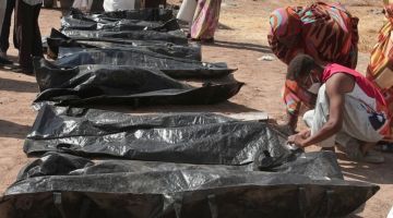 السودان.. مسيرة لقوات مدعومة إماراتيا تقتل 10 مدنيين وتصيب 9 آخرين في مدينة سنجة السودان.. مسيرة لقوات مدعومة إماراتيا تقتل 10 مدنيين وتصيب 9 آخرين في مدينة سنجة