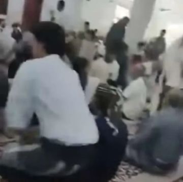  انسحاب جماعي من صلاة الجمعة في عدن احتجاجا على تسييس المنبر! 