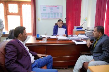 المحافظ بن الوزير يطلع على مستوى الإنجاز في مشاريع مياه الريف ويوجه بتسريع التنفيذ