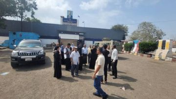 العمالقة تمنع أعضاء الجمعية الوطنية من دخول مقرها العمالقة تمنع أعضاء الجمعية الوطنية من دخول مقرها