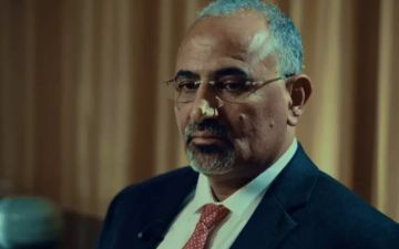 رسالة حاسمة تصدم عيدروس الزبيدي بعد محاولته الالتفاف بإشراك درع الوطن: الانسحاب كليا قرار لا خيار وكل المنافذ ستكون حصرا تحت سيطرة الشرعية رسالة حاسمة تصدم عيدروس الزبيدي بعد محاولته الالتفاف بإشراك درع الوطن: الانسحاب كليا قرار لا خيار وكل المنافذ ستكون حصرا تحت سيطرة الشرعية