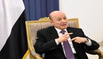 قرارات في الظل.. كيف مهد العليمي الطريق لتمكين الحوثي؟ قرارات في الظل.. كيف مهد العليمي الطريق لتمكين الحوثي؟