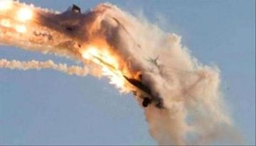 تحطم طائرة أمريكية أثناء إقلاعها