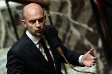 وزير خارجية فرنسا: تغيير السلطة في إيران يعود للشعب الذي يقرر مصيره