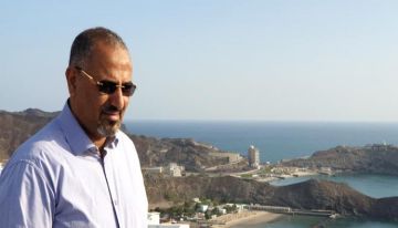 عاجل المجلس الانتقالي: الرئيس الزبيدي يباشر مهامه من العاصمة عدن وانقطاع التواصل بوفدنا في الرياض عاجل المجلس الانتقالي: الرئيس الزبيدي يباشر مهامه من العاصمة عدن وانقطاع التواصل بوفدنا في الرياض