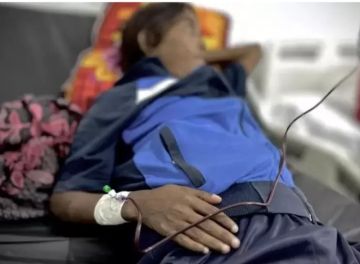 معاناة مرضى السرطان في غزة تتفاقم مع استمرار إغلاق العدو الإسرائيلي معبر رفح معاناة مرضى السرطان في غزة تتفاقم مع استمرار إغلاق العدو الإسرائيلي معبر رفح