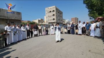 وقفات حاشدة بالحديدة بذكرى سنوية شهيد القرآن وتأكيدا على استمرار التعبئة والجهوزية