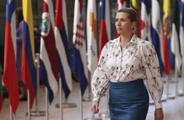 أول تعليق من رئيسة وزراء الدنمارك على تصريحات ترامب بشأن غرينلاند أول تعليق من رئيسة وزراء الدنمارك على تصريحات ترامب بشأن غرينلاند