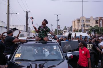 المؤثر الرقمي آي شو سبيد يسعى لإظهار صورة حيوية ومعاصرة لإفريقيا