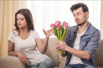 الرجل في عيون المرأة: كيف تتغير معايير الجاذبية عند النساء بعد سن الخمسين؟ الرجل في عيون المرأة: كيف تتغير معايير الجاذبية عند النساء بعد سن الخمسين؟