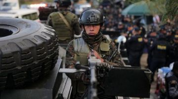 رئيس غواتيمالا يعلن حالة الطوارئ بعد قتل شرطيين