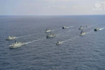 رماية بالصواريخ والذخيرة الحية في مناورة بحرية ضخمة بين السعودية وعمان (شاهد) رماية بالصواريخ والذخيرة الحية في مناورة بحرية ضخمة بين السعودية وعمان (شاهد)