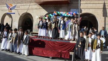 فعالية للقطاع التربوي في صنعاء القديمة بعيد جمعة رجب