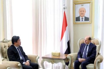 الزنداني يلتقي القائم بأعمال سفارة الصين في اليمن ويبحث تعزيز العلاقات الثنائية