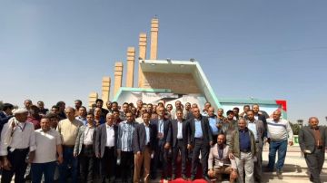 قيادة الخطوط اليمنية تزور أضرحة الشهيد الصماد والرهوي والغماري قيادة الخطوط اليمنية تزور أضرحة الشهيد الصماد والرهوي والغماري