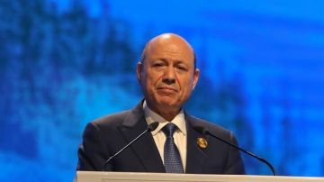 العليمي: سرعة وكفاءة فاقت التوقعات باستلام معسكرات في حضرموت والمهرة العليمي: سرعة وكفاءة فاقت التوقعات باستلام معسكرات في حضرموت والمهرة