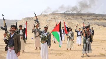 مناورة لخريجي دورات طوفان الأقصى في صعدة