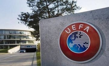 الدولار يكبد الاتحاد الأوروبي لكرة القدم خسارة بـ55 مليونا