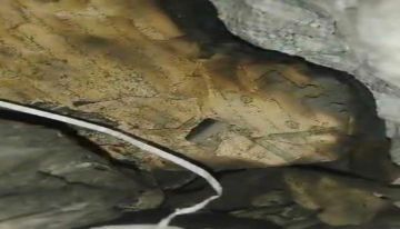 جريمة تهز الوجدان.. تدنيس المصاحف الشريفة في مجاري قرية شعب عمرين بتعز جريمة تهز الوجدان.. تدنيس المصاحف الشريفة في مجاري قرية شعب عمرين بتعز