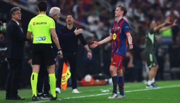 إعلان عقوبة دي يونج.. هل يغيب عن موقعة سوسيداد؟