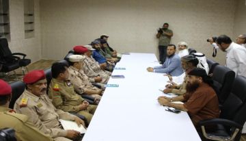 السلطة المحلية والتحالف يناقشان إعادة تموضع المعسكرات خارج نطاق العاصمة عدن السلطة المحلية والتحالف يناقشان إعادة تموضع المعسكرات خارج نطاق العاصمة عدن