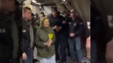 أول فيديو للحظة وصول الرئيس الفنزويلي مادورو وزوجته إلى نيويورك تحت حراسة أمريكية مشددة