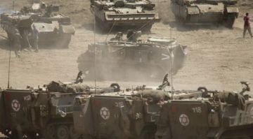 الجيش الإسرائيلي يجري تدريبات على قمة جبل الشيخ الجيش الإسرائيلي يجري تدريبات على قمة جبل الشيخ