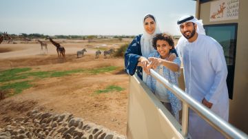 حديقة الحيوانات بالعين.. رحلة استثنائية داخل (الحياة البرية)