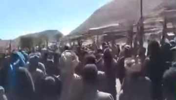 رفض شعبي في إب لمشروع كسارة قيادي حوثي وسط تجاهل المخاطر الصحية والبيئية رفض شعبي في إب لمشروع كسارة قيادي حوثي وسط تجاهل المخاطر الصحية والبيئية