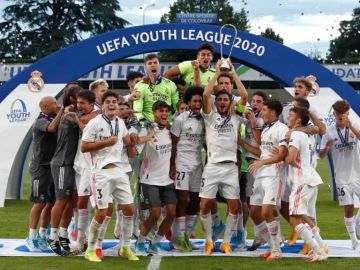 بث مباشر.. مشاهدة مباراة ريال مدريد وبنفيكا اليوم في دوري أبطال أوروبا يلا شوت بلس