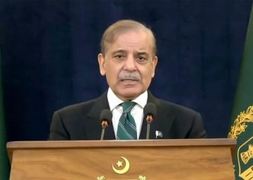 ترامب يفاجئ رئيس وزراء أوزبكستان بهذا الأمر.. ما القصة؟ ترامب يفاجئ رئيس وزراء أوزبكستان بهذا الأمر.. ما القصة؟